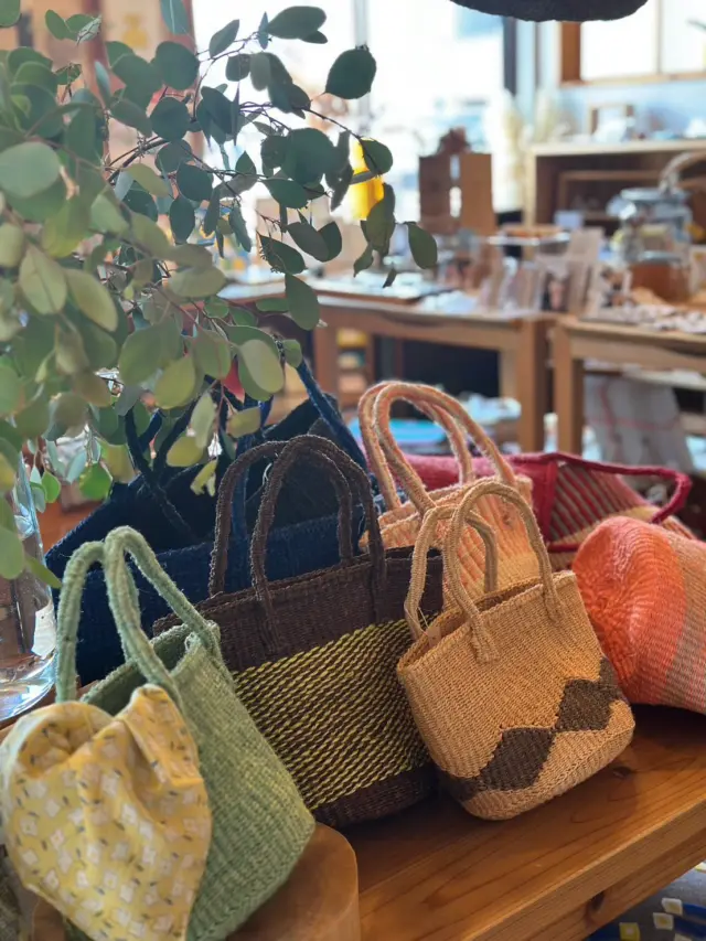 ZAKKA | カフェ&雑貨&オーダー家具【BROOK.inc】三重県四日市市